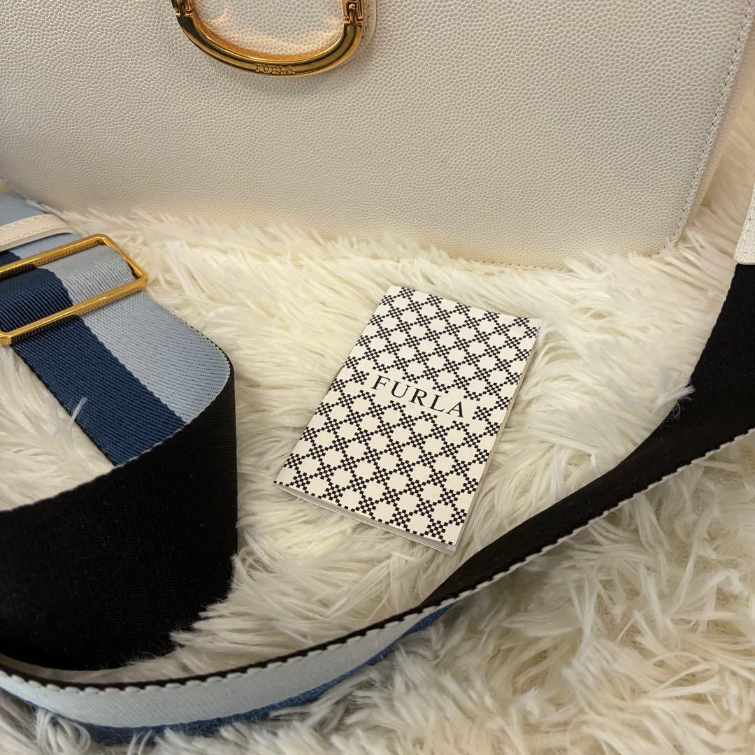 美品✨FURLA BRAVAブラーヴァ　ショルダーバッグ　アイボリー
