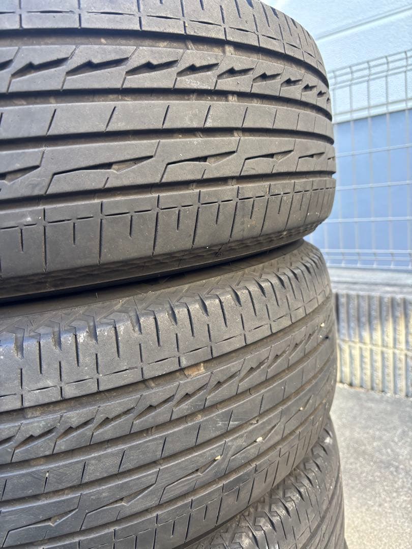 ②225/60R18 ブリヂストン　アレンザ　LX100 ４本のうち2本