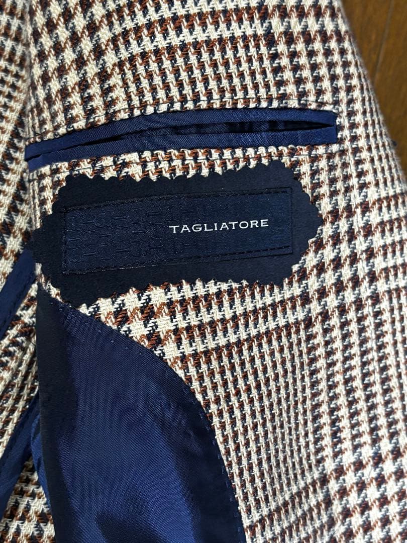 ⭐️ヒロさま専用【美品、近年モデル】TAGLIATORE リネン混 ジャケット