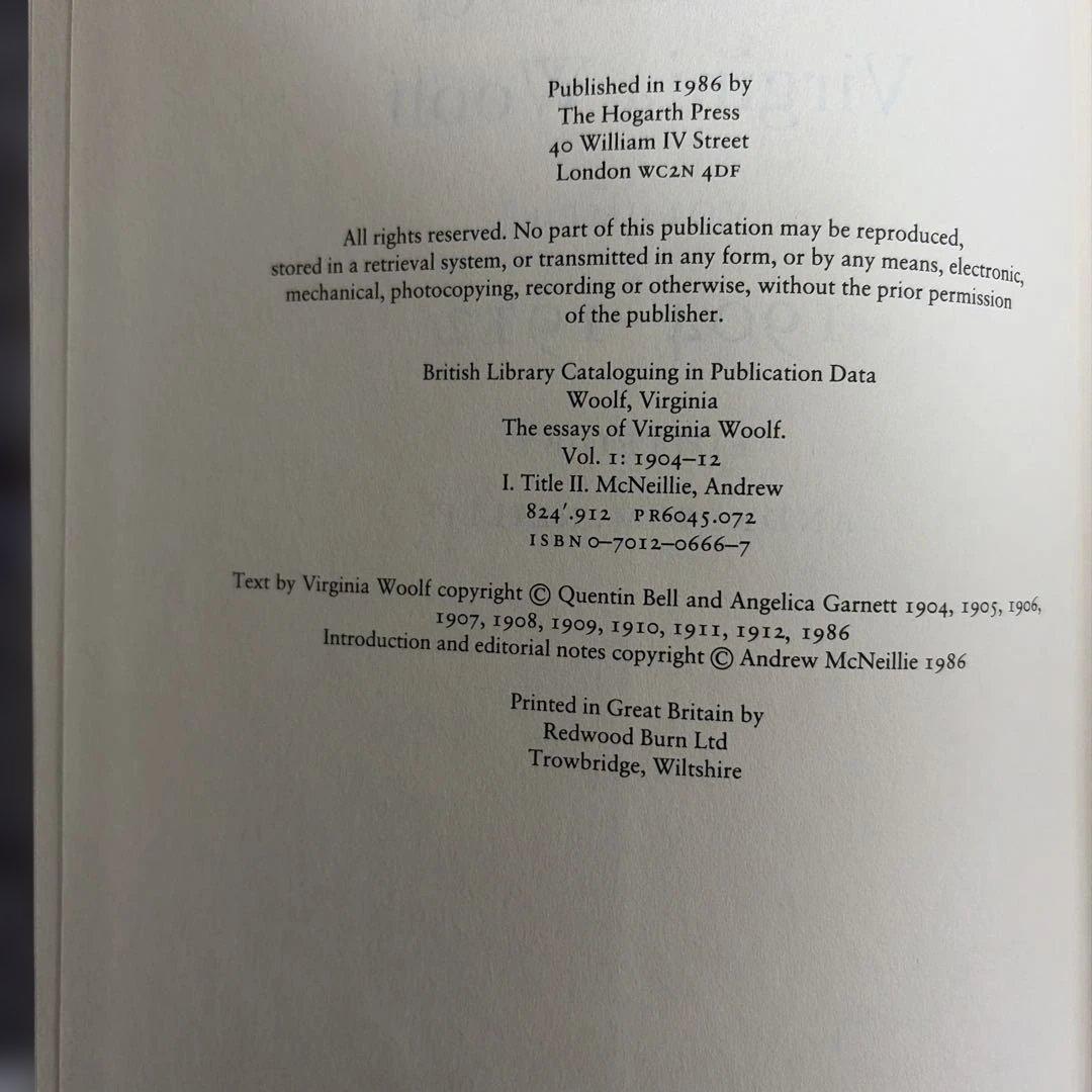 The Essays of Virginia Woolf 1904-1912初版