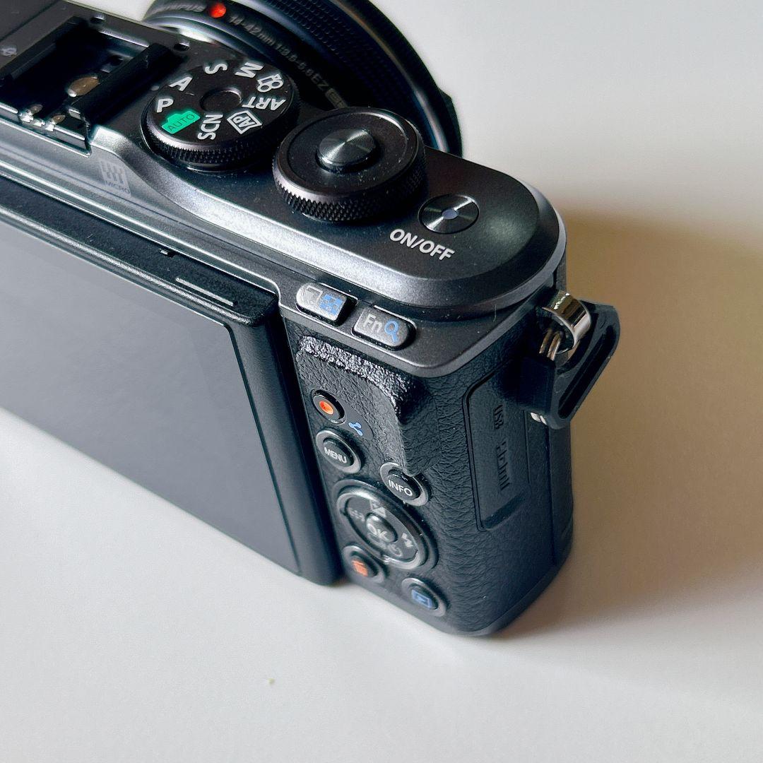 ◆OLYMPUS E-PL10ミラーレス一眼カメラ　ブラック◆スマホ転送