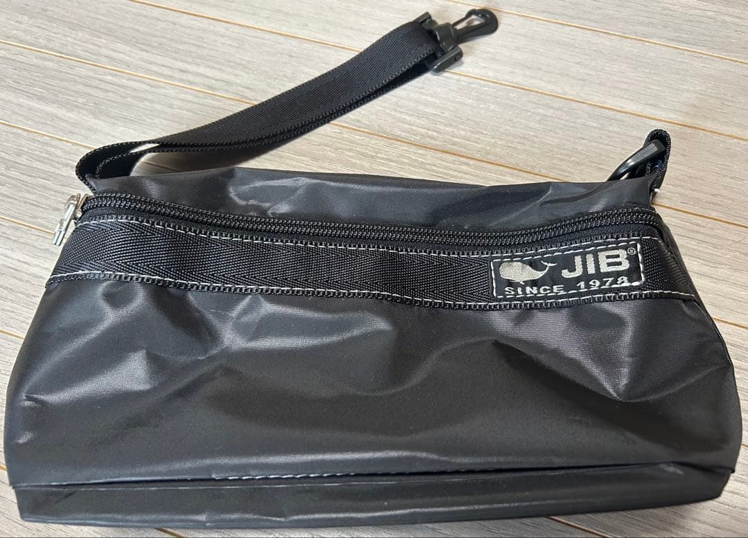 JIB☆新品☆ブラックポーチ☆