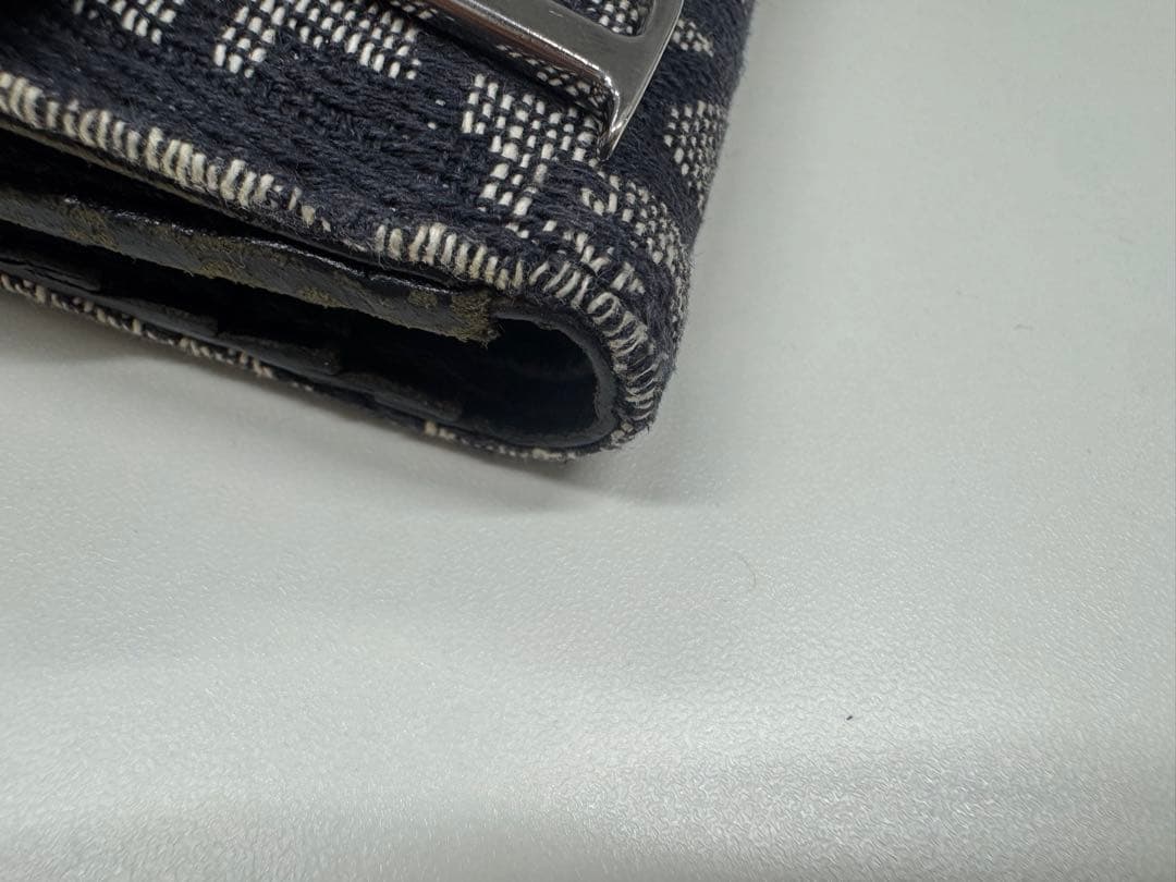 Christian Dior ディオール　二つ折り財布