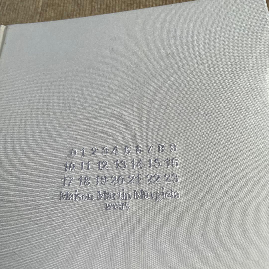 Maison Margiela マルタン マルジェラ ブック RIZZOLI