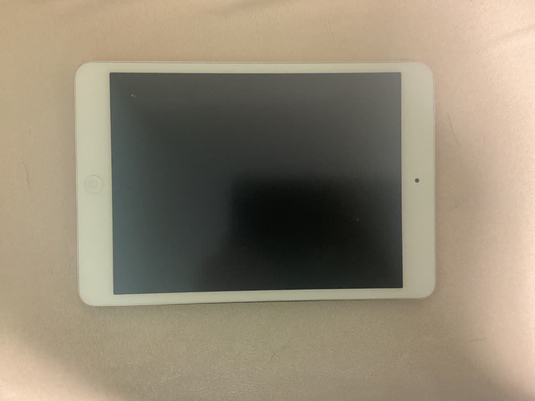 ニンテンドーSwitch有機ELモデルとiPad mini2