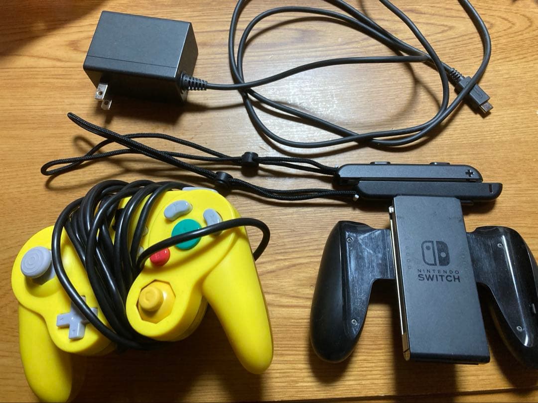 Nintendo Switch 本体 ピンクと紫　スマブラ　プロコンセット