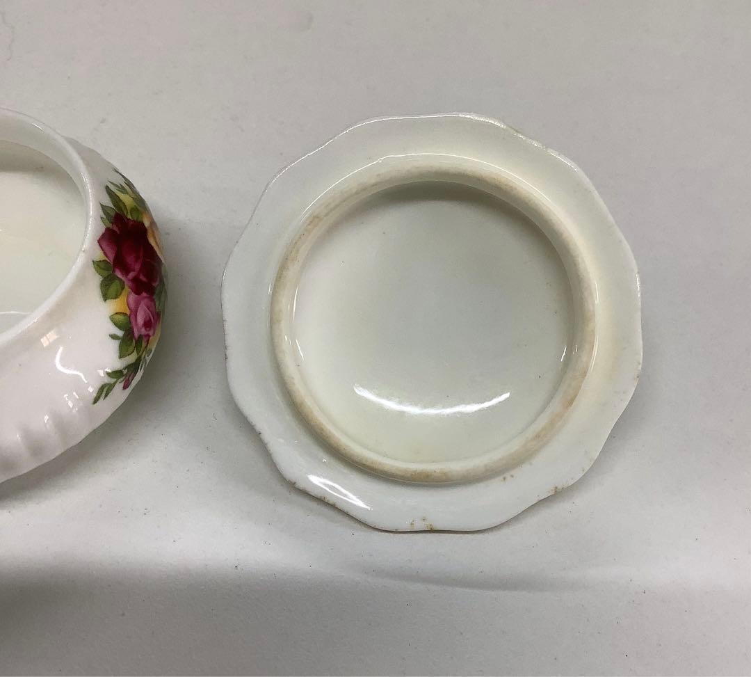 ロイヤルアルバートの陶花 塩胡椒入れ キャンディボックス 薔薇の小物入れ