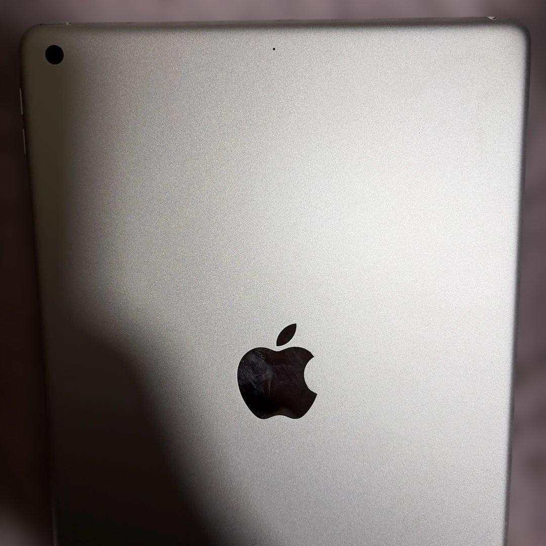 ね*し様 iPad 第9世代シルバー