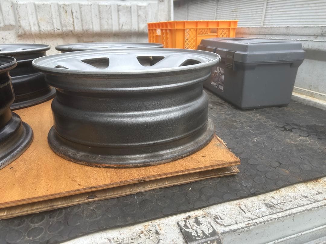 ハイエース　4本セット　鉄チン　鉄ホイール　15×6J