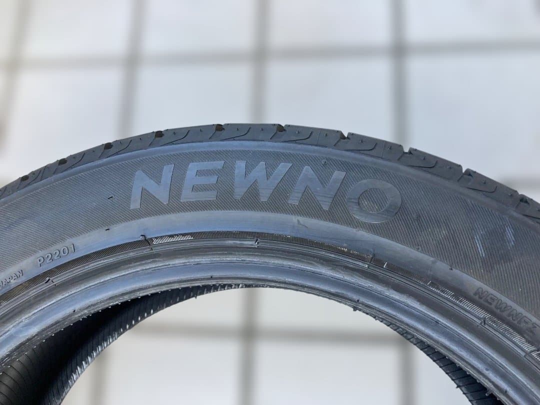 ②ブリヂストン NEWNO 215/50R17 タイヤ２本