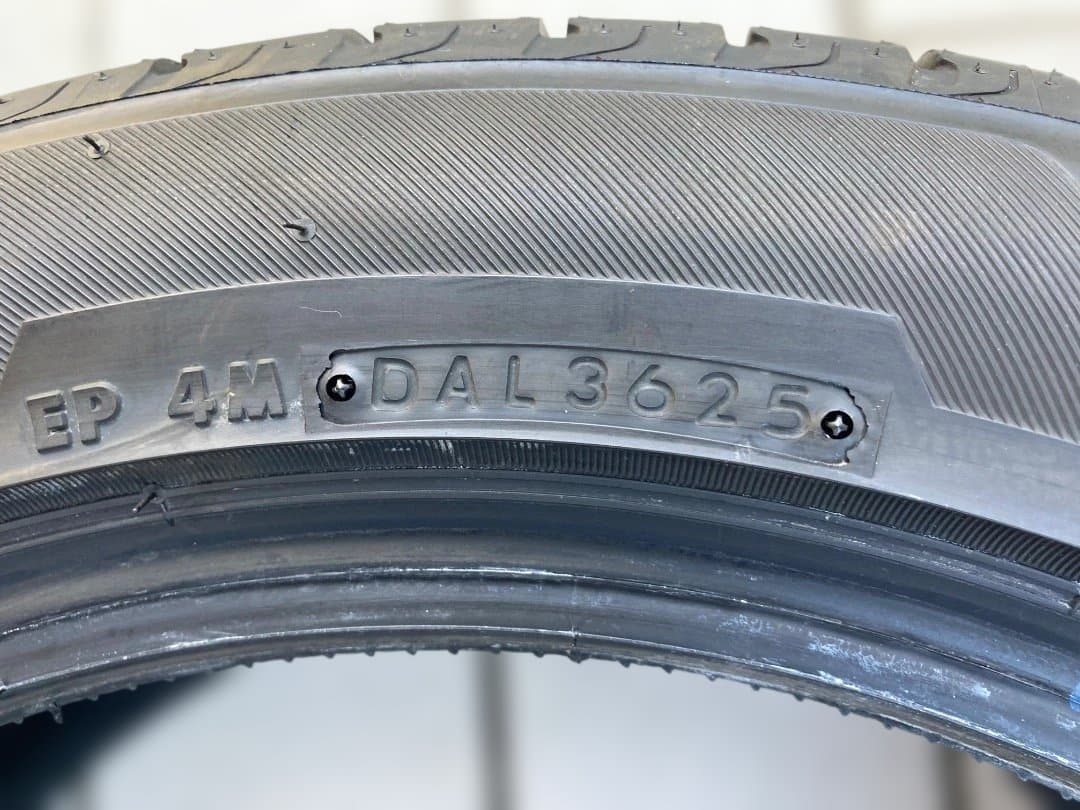 ②ブリヂストン NEWNO 215/50R17 タイヤ２本