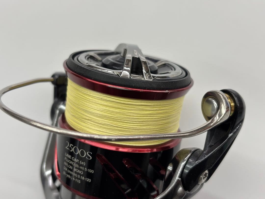 シマノ　16ストラディックCI4＋2500S スピニングリール