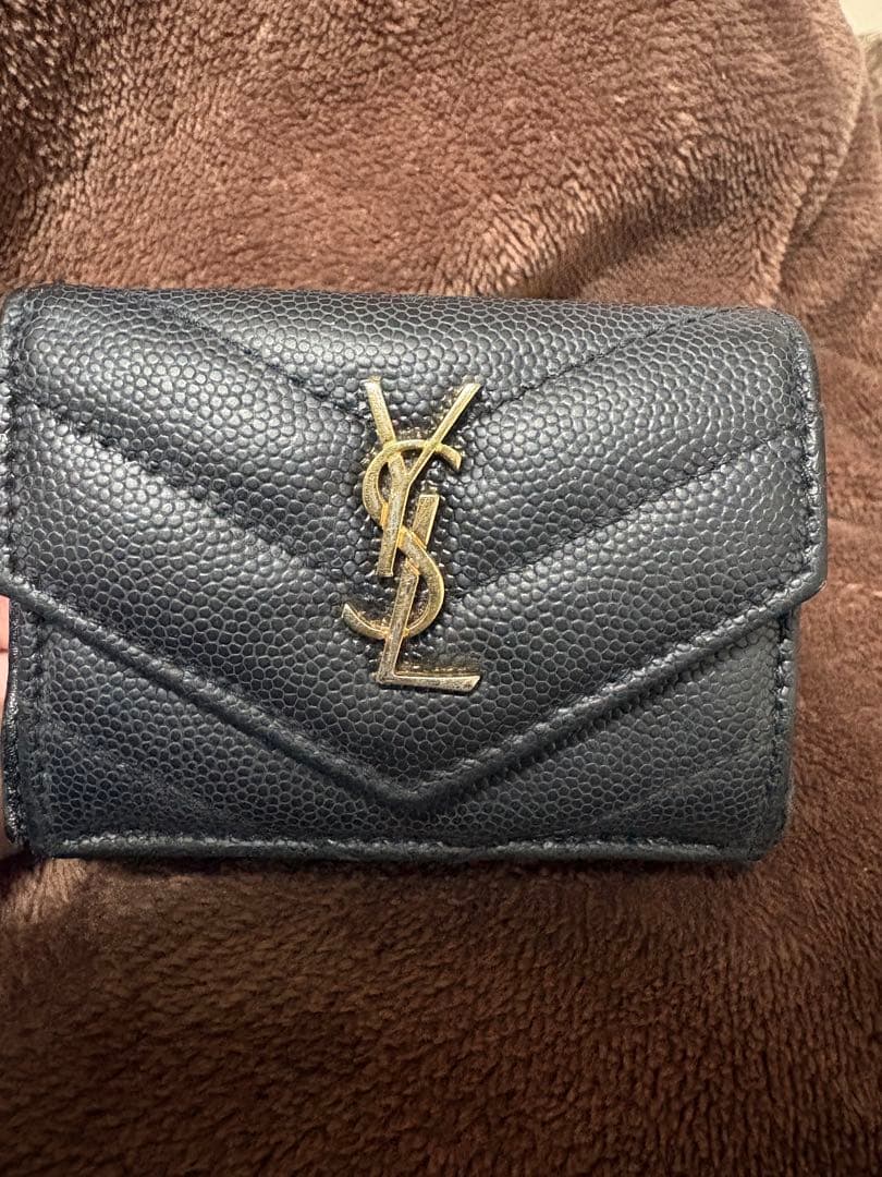 YSLブラック三つ折財布
