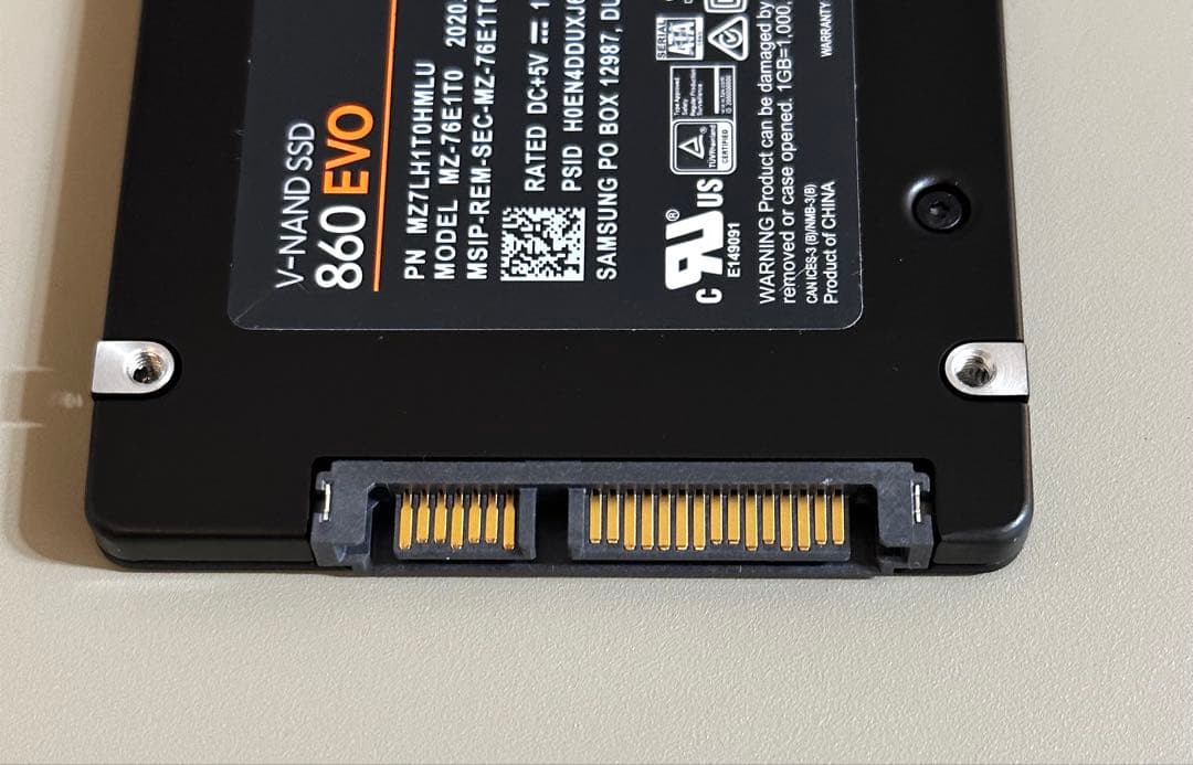 Samsung 860 EVO 1TB SSD TLC 使用時間69時間