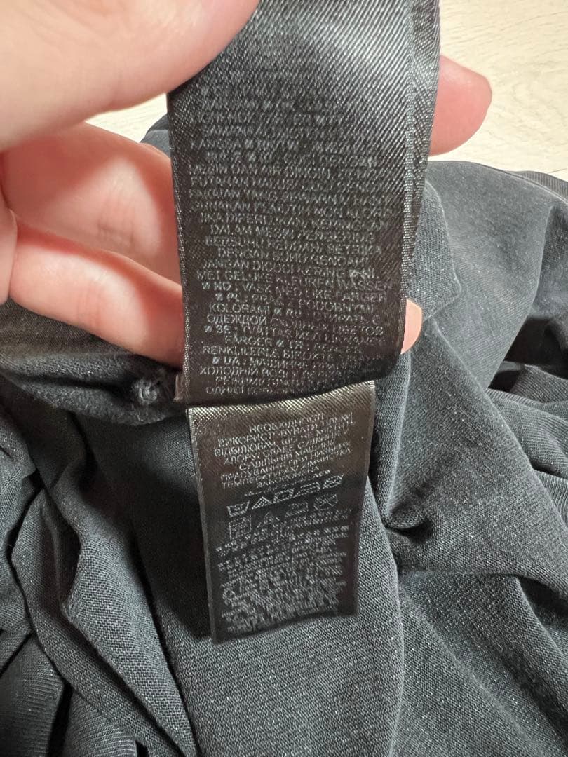 YEEZY × GAP ENGINEERED BY BALENCIAGA TEE