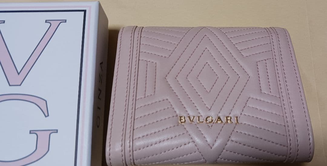BVLGARIセルペンティ　三つ折り財布
