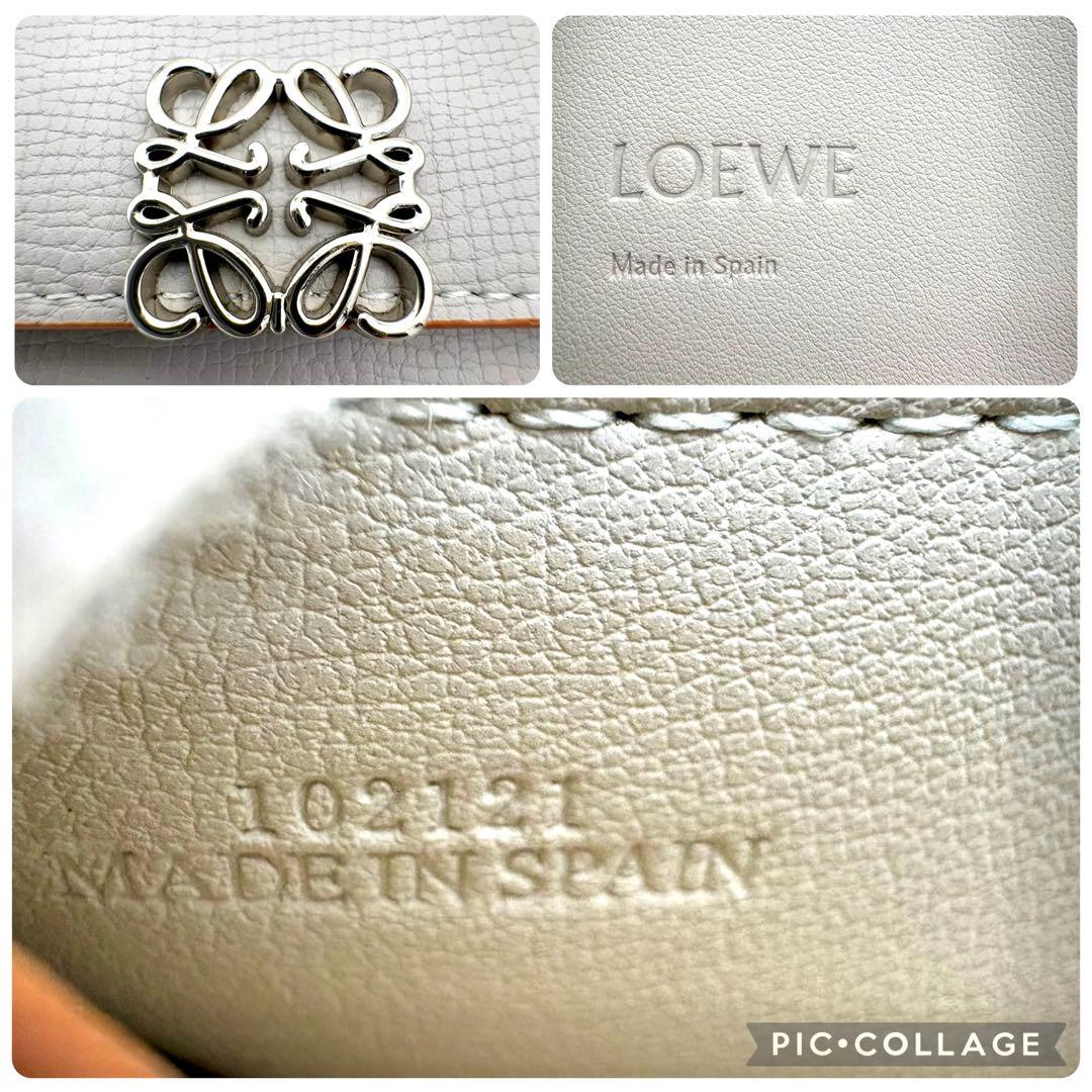 LOEWE ロゴ入り 二つ折り財布