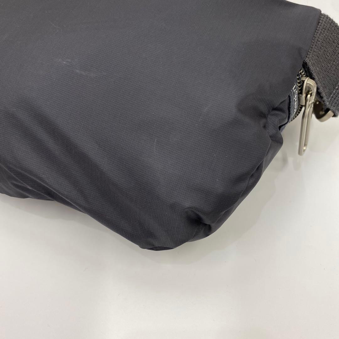 ●8794 LeSportsac ボディバッグ エッセンシャル シャドウグレー