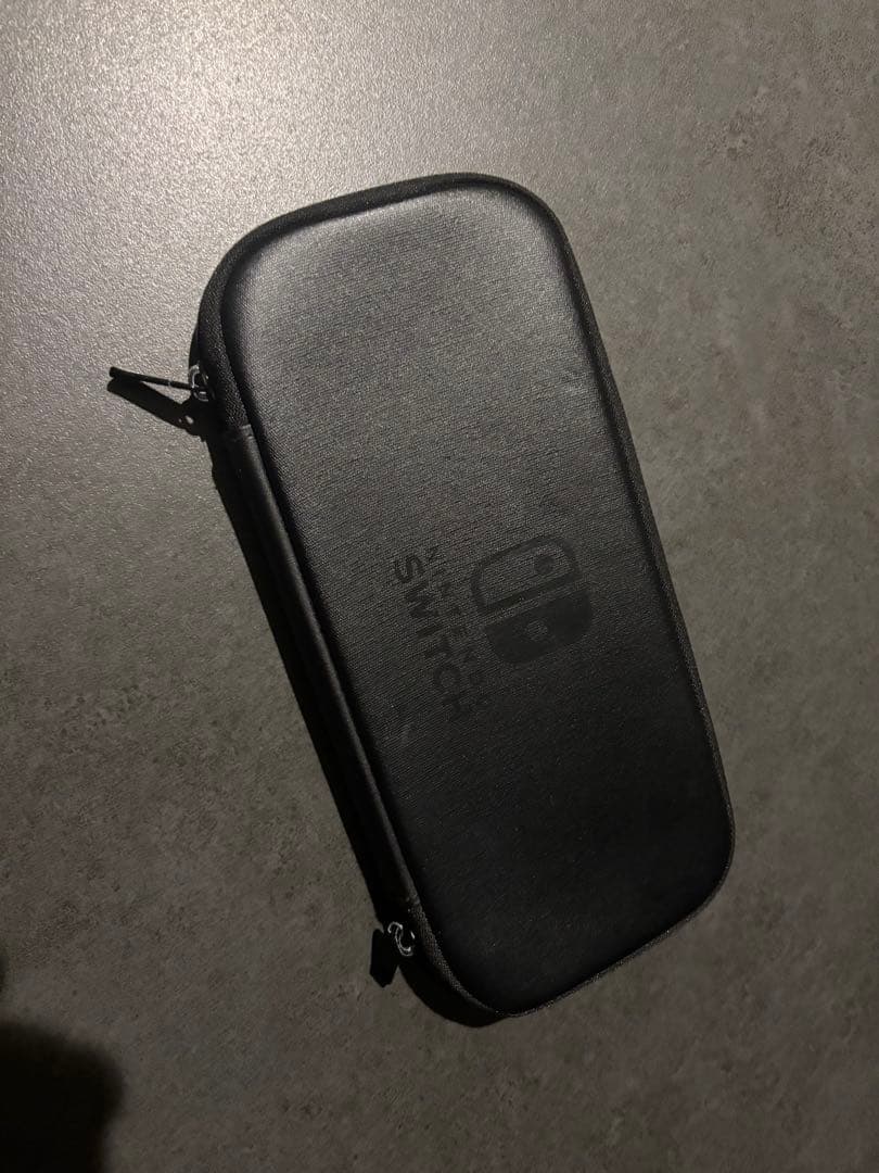 Nintendo Switch 本体　Joy-Con 2セット付き