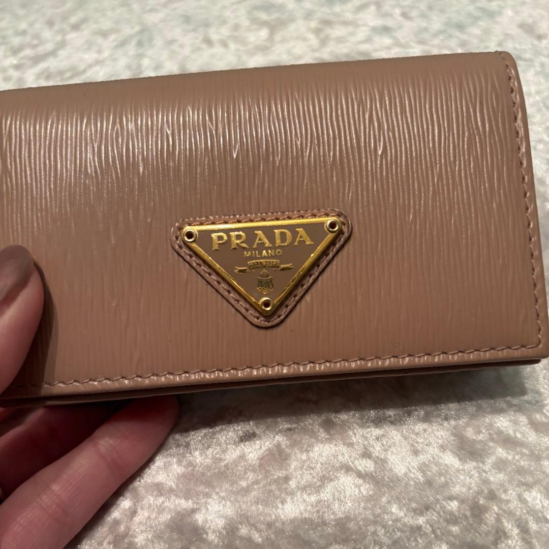 PRADA 名刺入れ　カードケース