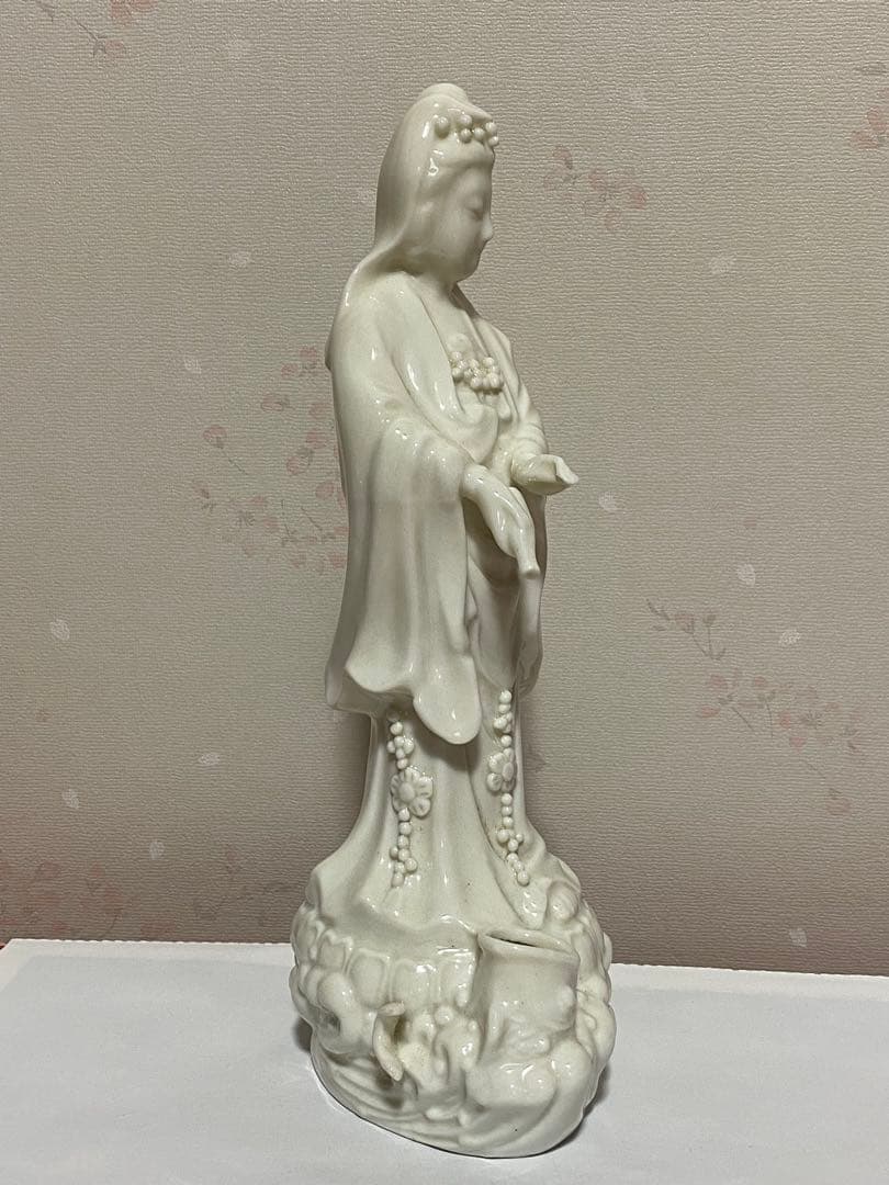 ♦白磁 観音菩薩立像 仏像 仏教美術 置物 飾り 美術品 工芸品 骨董品