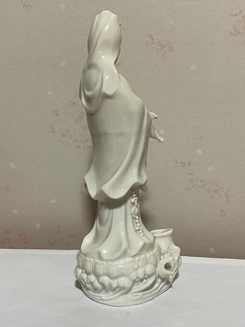♦白磁 観音菩薩立像 仏像 仏教美術 置物 飾り 美術品 工芸品 骨董品