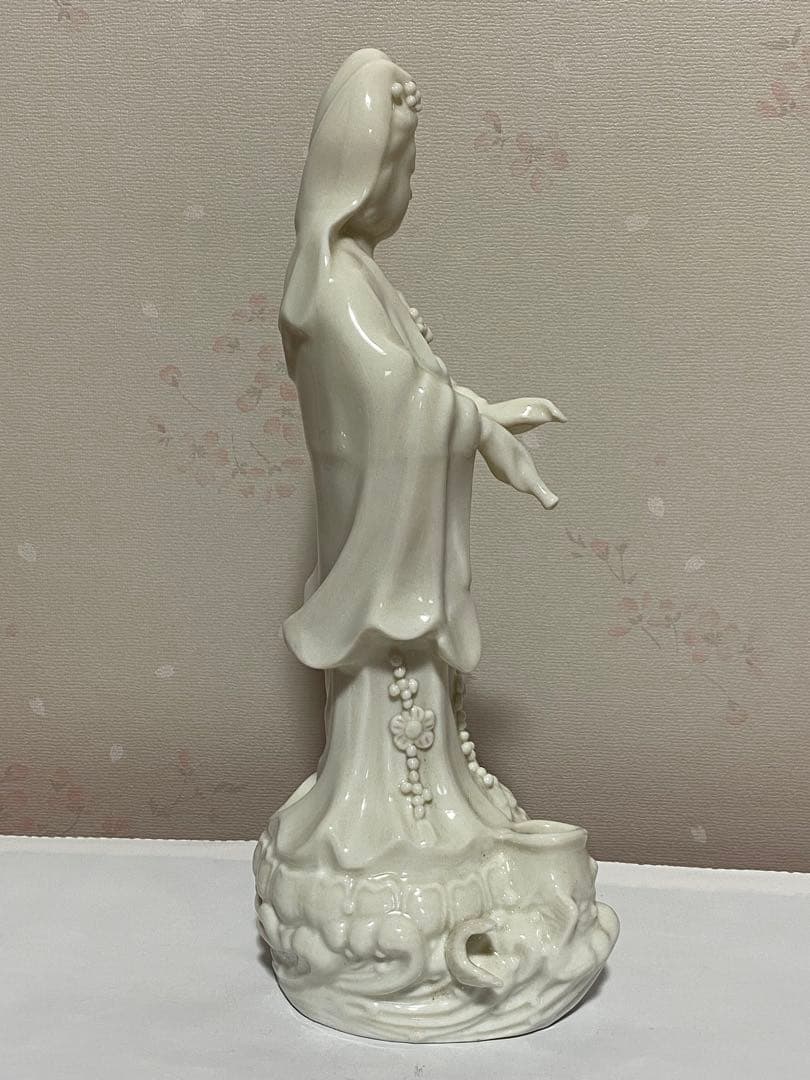 ♦白磁 観音菩薩立像 仏像 仏教美術 置物 飾り 美術品 工芸品 骨董品