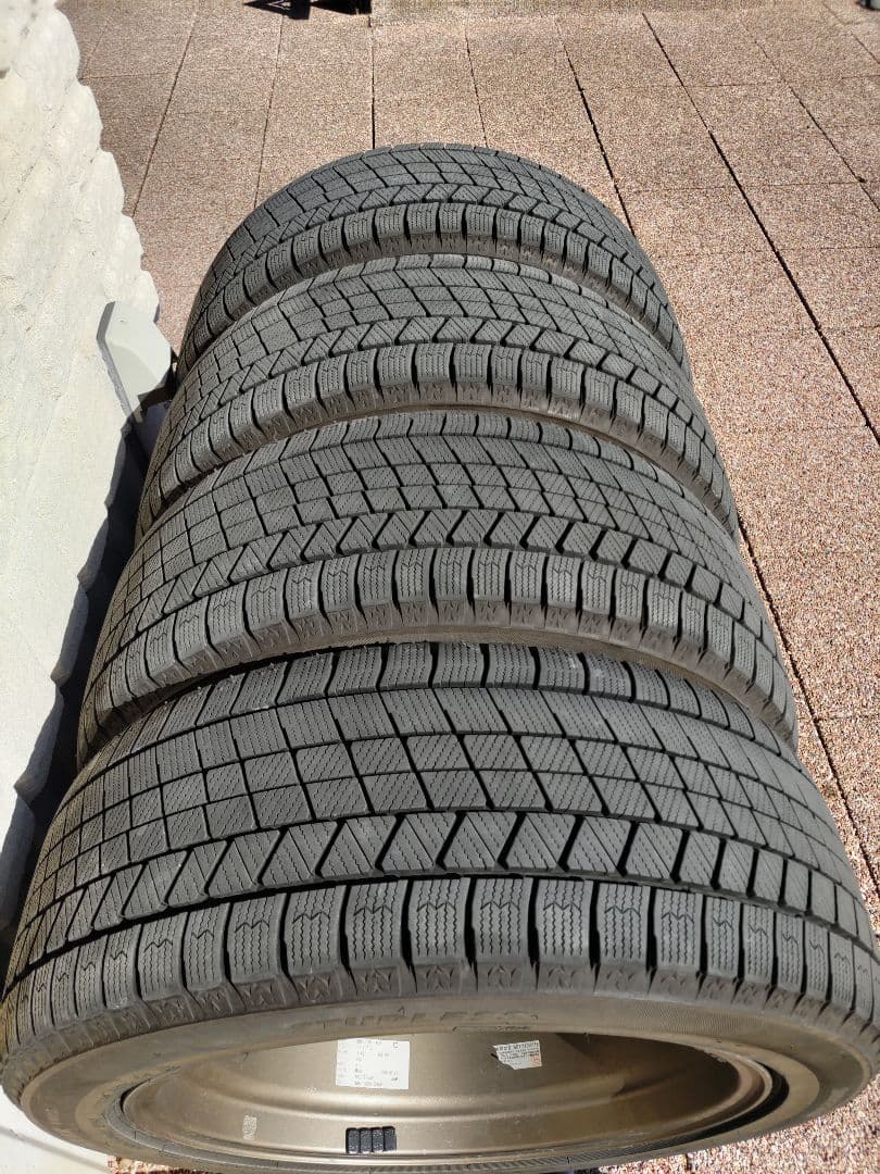 225/50 R17 ブリジストンVRX-3 スタッドレスタイヤ４本