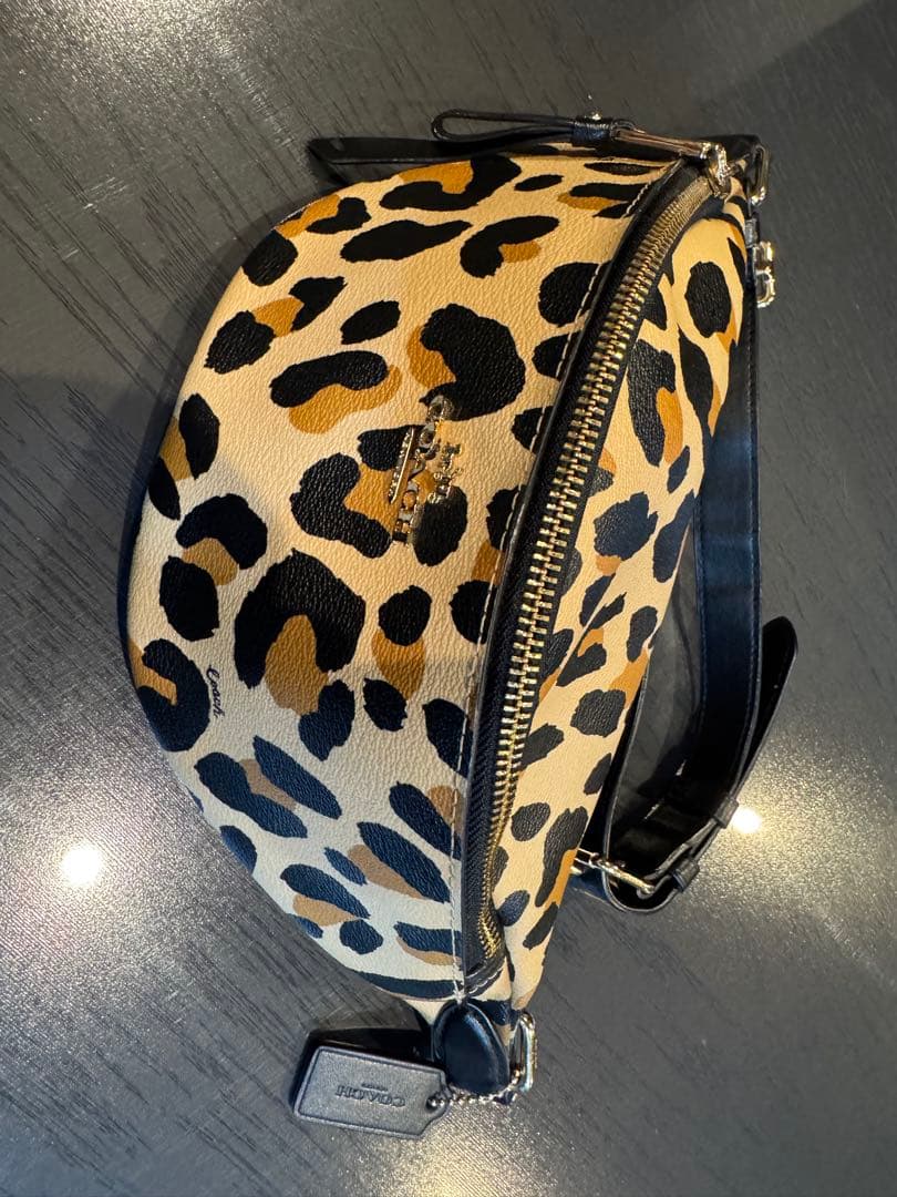 ★COACH レオパード　ボディーバッグ★美品