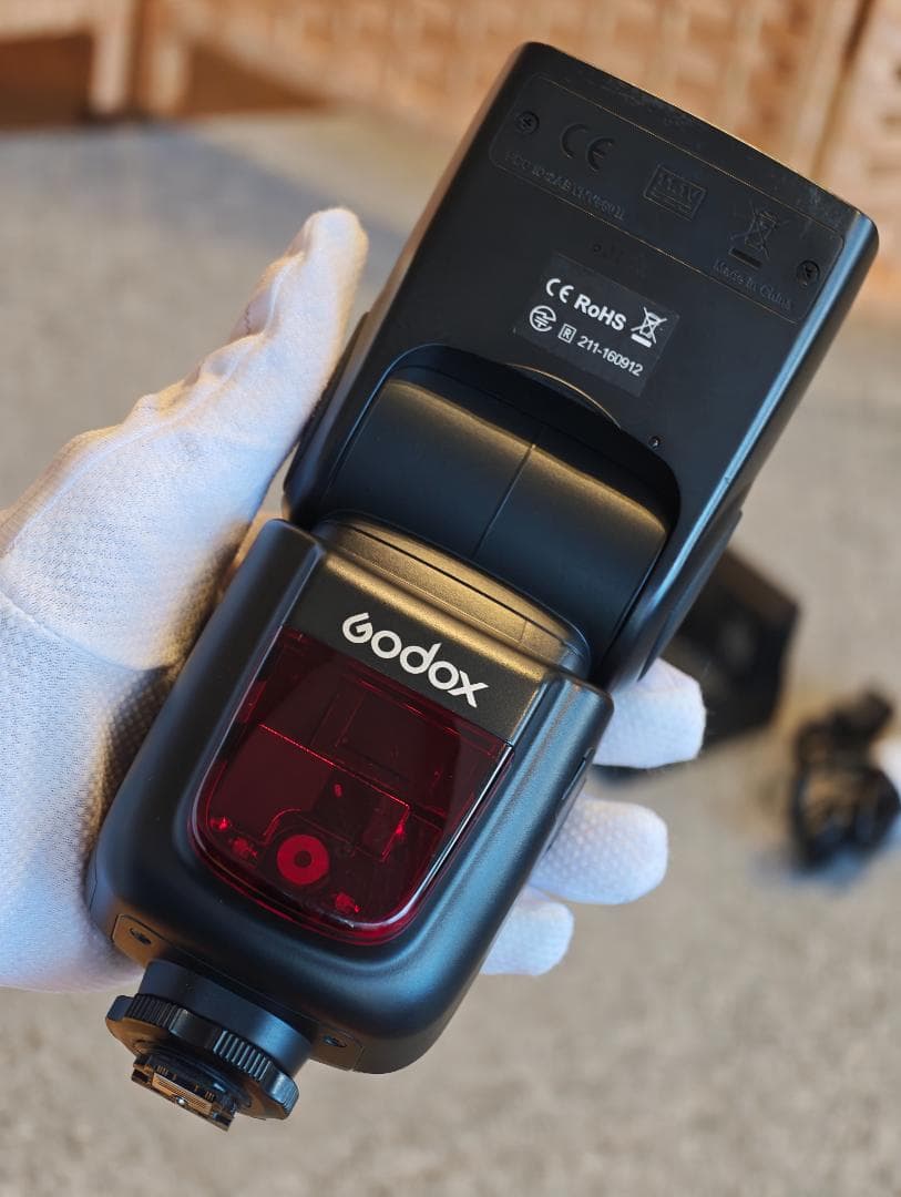 Godox V860 II-S フラッシュ 本体と充電器