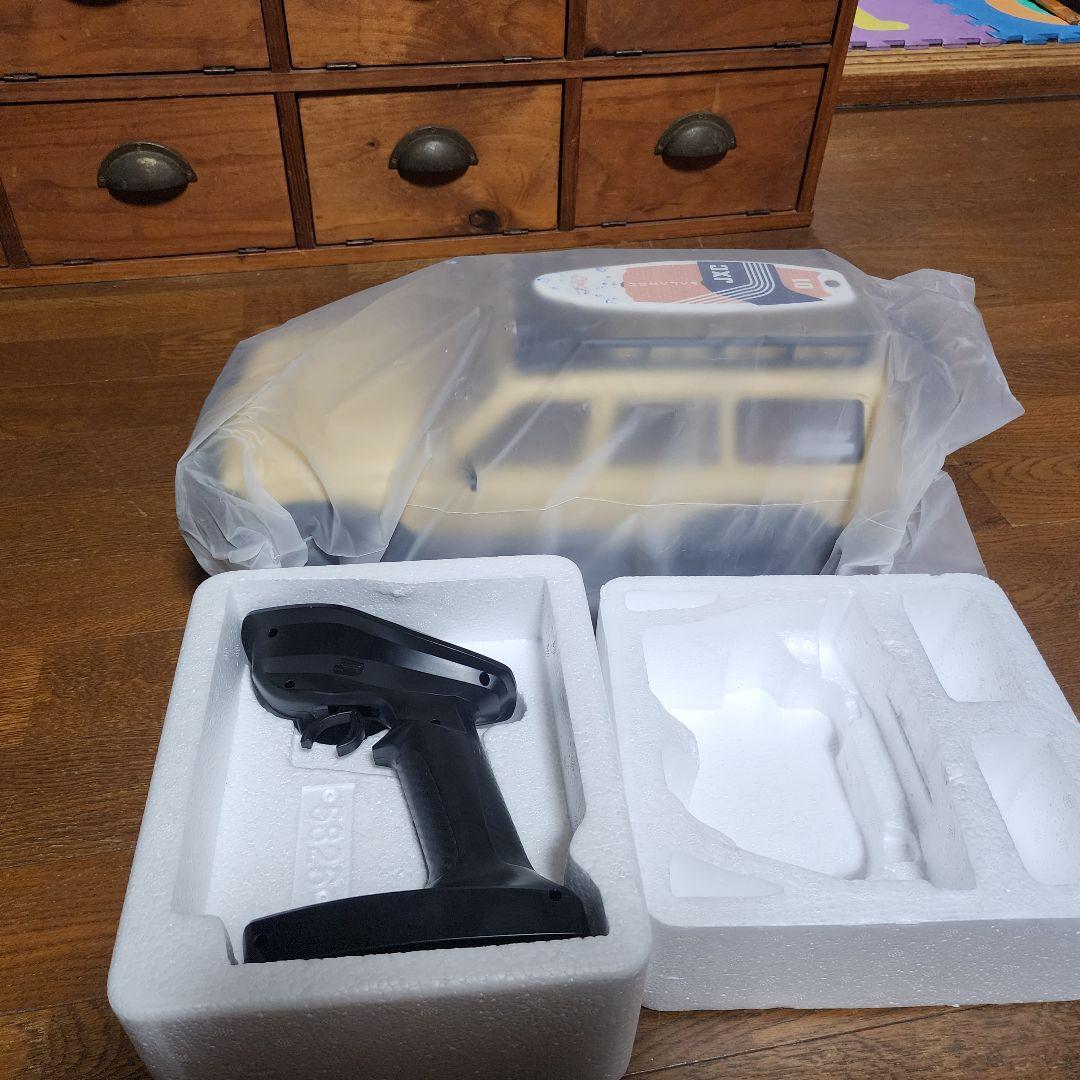 【極美品】トヨタ ランドクルーザー LC80 1/12