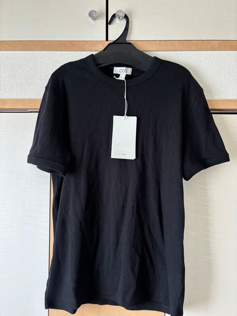 COS スリムフィットリブTシャツ　ブラックMサイズ