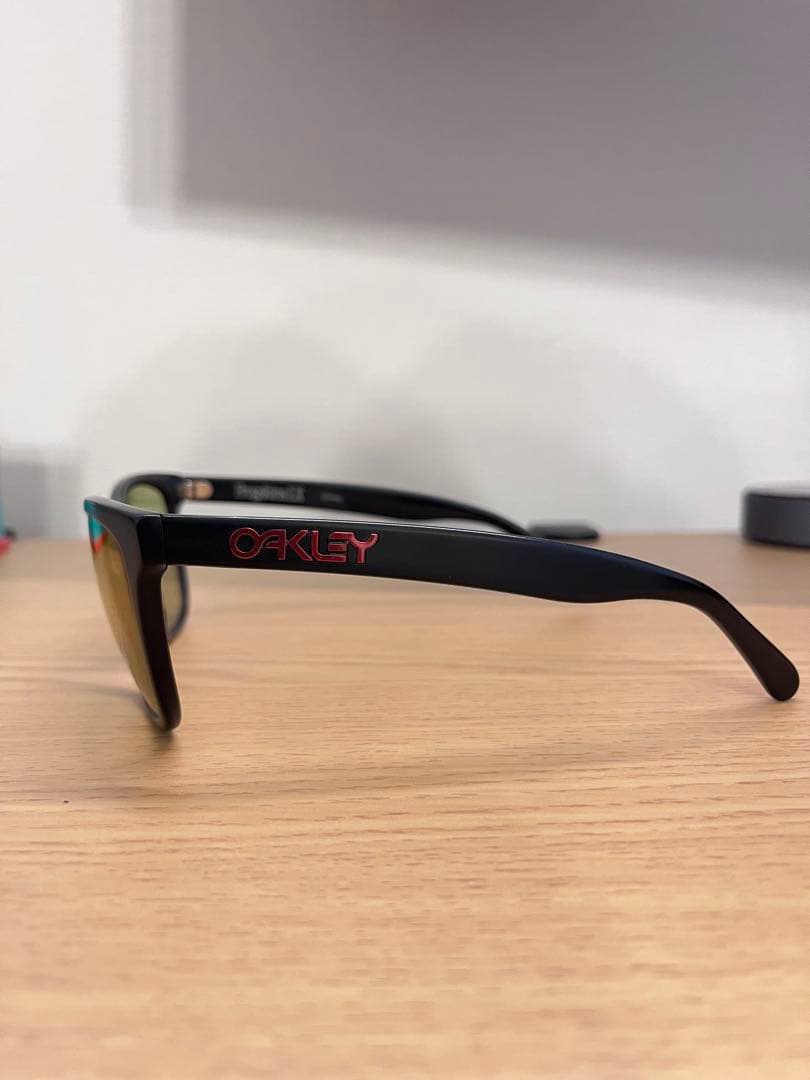 TALEX／OAKLEY フロッグスキン＋イーズグリーン