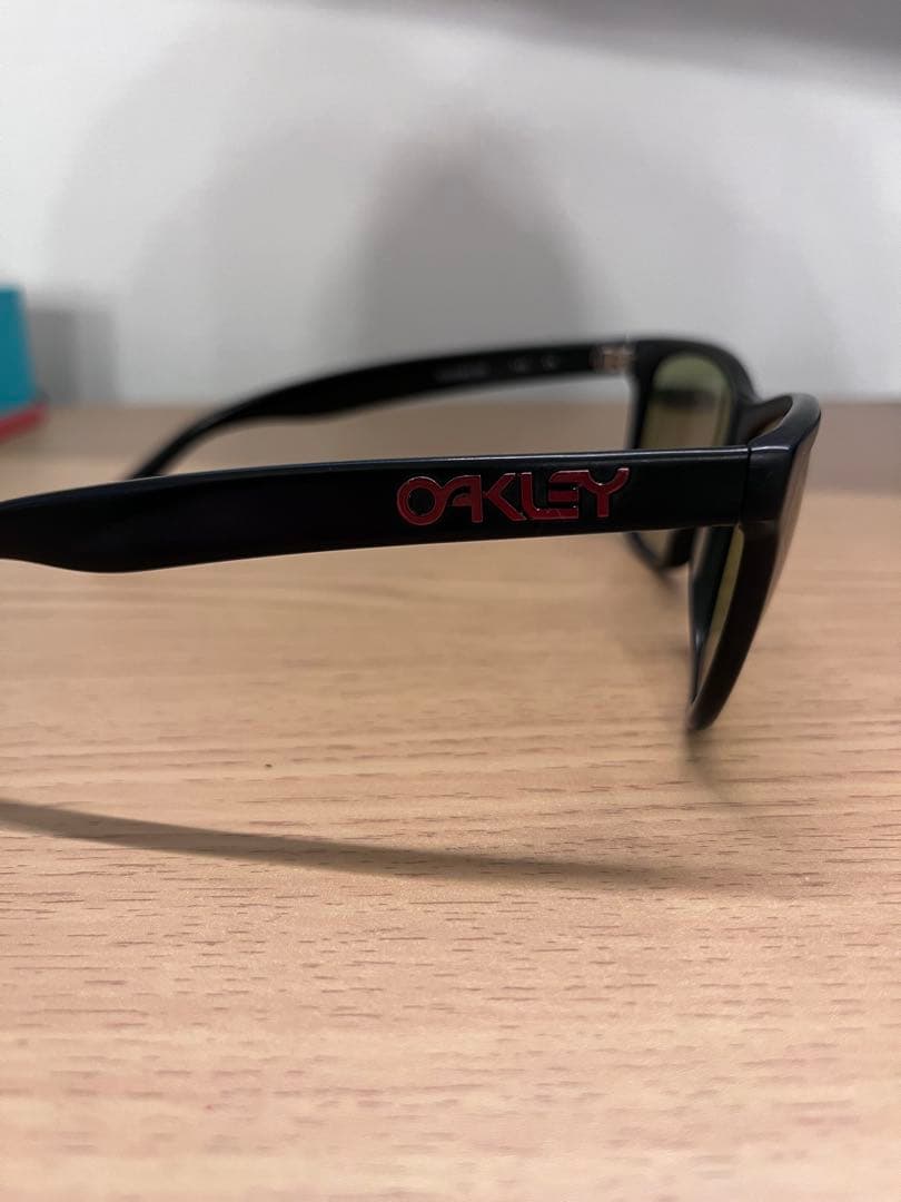 TALEX／OAKLEY フロッグスキン＋イーズグリーン