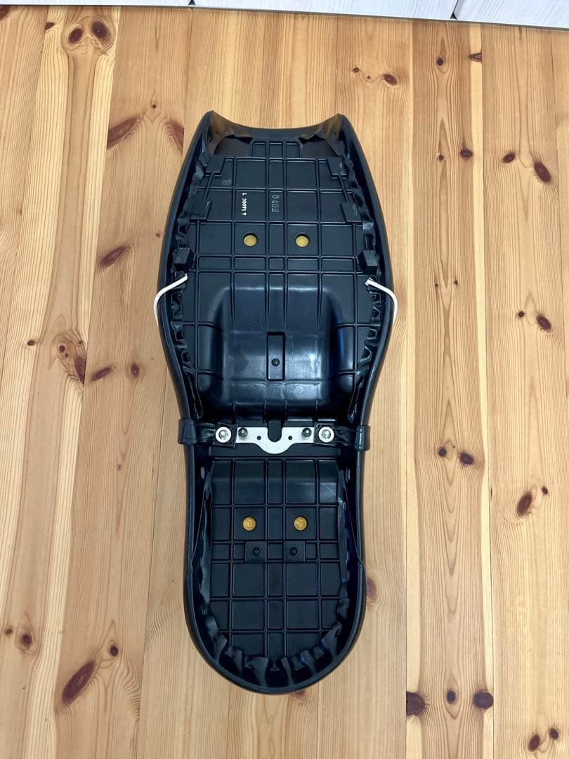 【3/末まで限定】エストレヤ 純正Wシート 極美品！FI用もキャブ車にもOK！