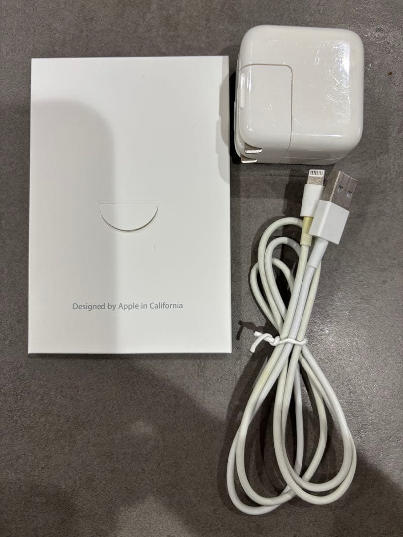 iPad mini 4 ゴールド 本体 16GB WiFi + Cellular