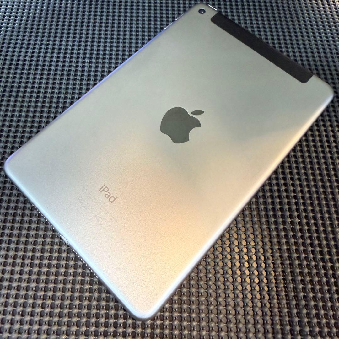 iPad mini4 128GB スペースグレイ SIMフリー MK762J/A