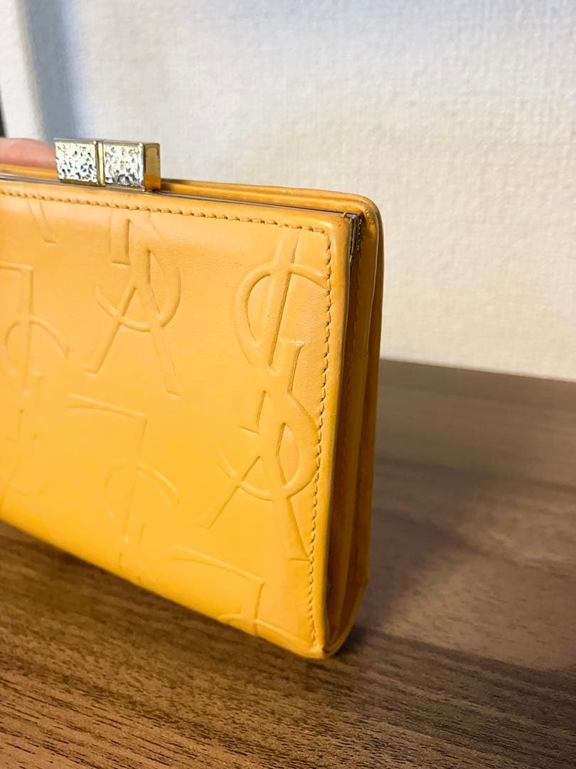 レアYves Saint Laurent サンローラン　イエロー　二つ折り財布