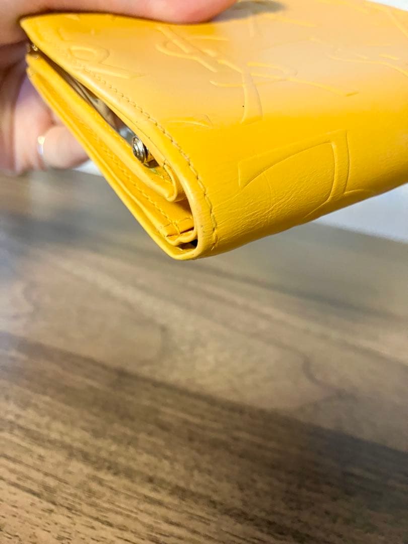 レアYves Saint Laurent サンローラン　イエロー　二つ折り財布