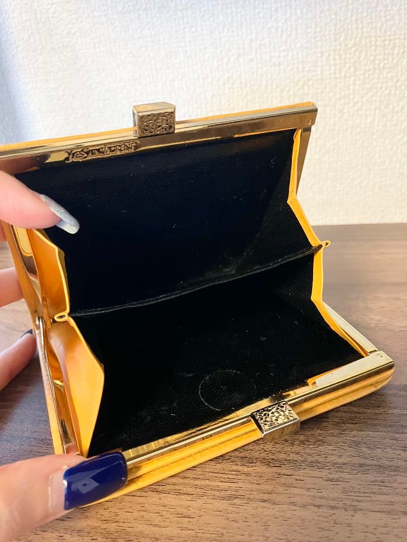 レアYves Saint Laurent サンローラン　イエロー　二つ折り財布
