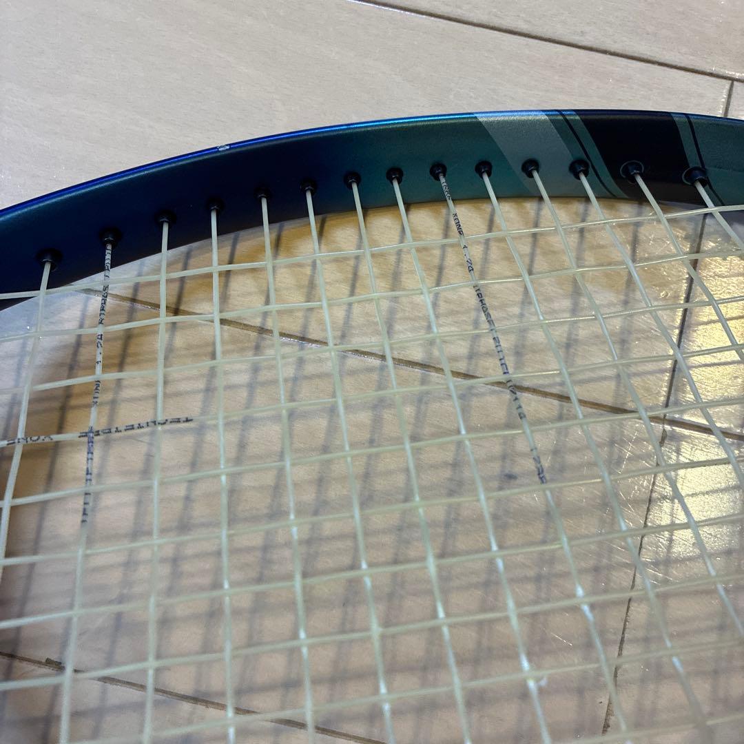 YONEX テニスラケット　EZONE100