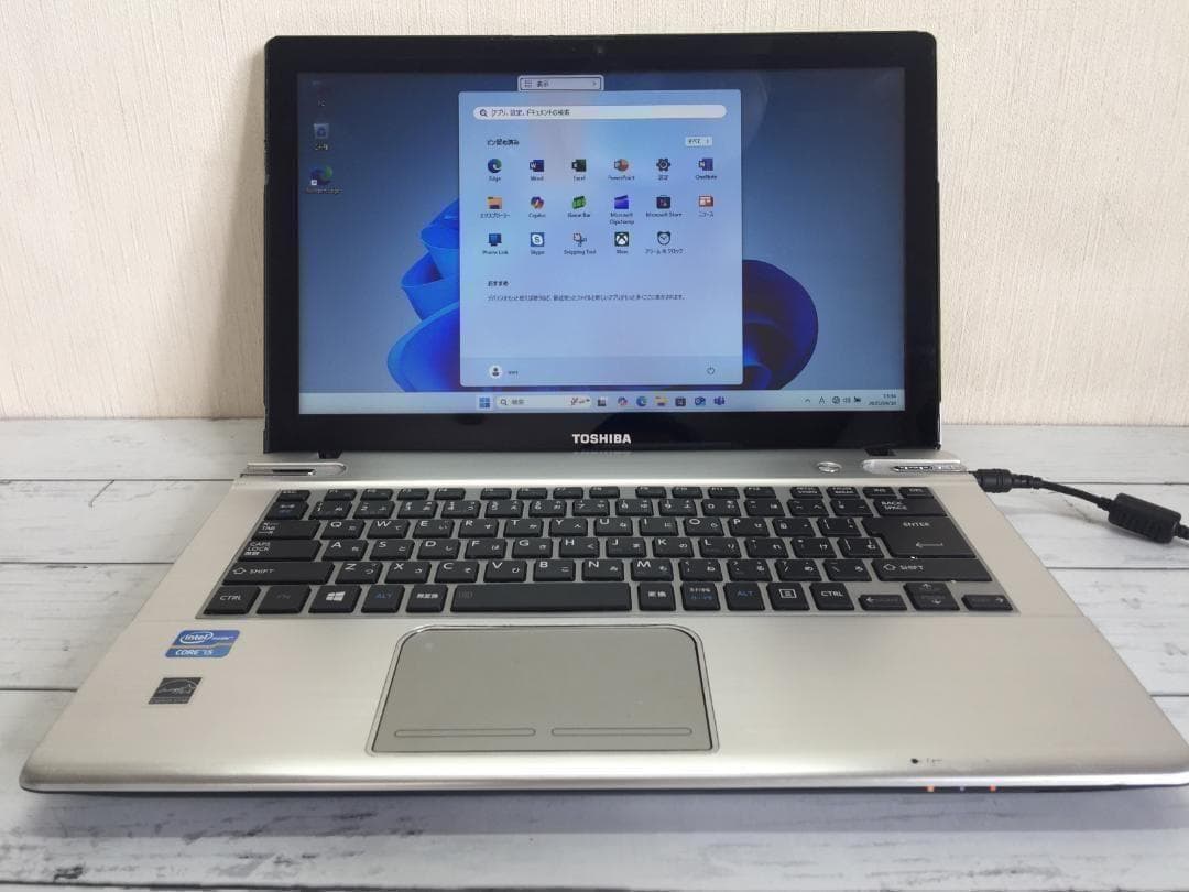 東芝 dynabook T642 14型TFT液晶 軽量コンパクトノートパソコン