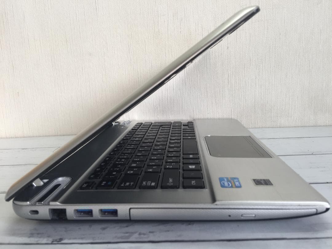 東芝 dynabook T642 14型TFT液晶 軽量コンパクトノートパソコン
