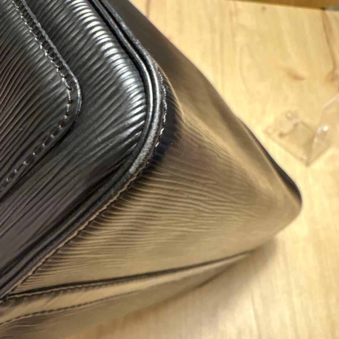 ルイ ヴィトン エピ スピーディ30ボストンバッグ 黒