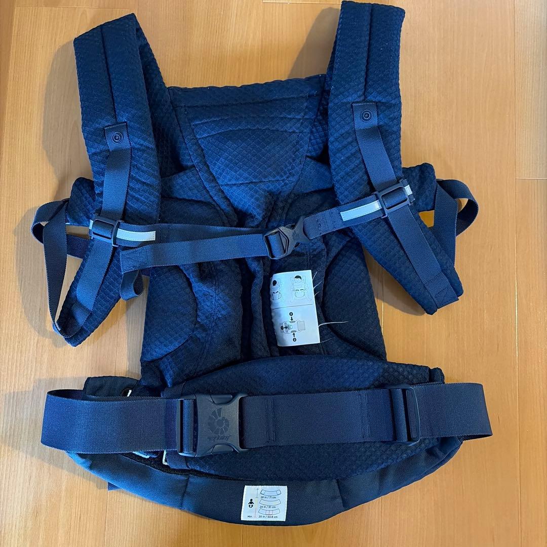 ergobaby オムニブリーズ ミッドナイトブルー 抱っこ紐　エルゴ