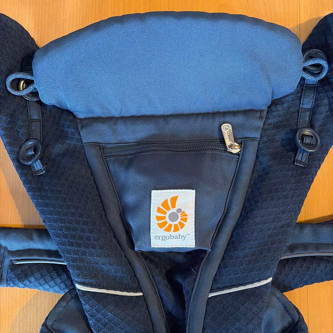 ergobaby オムニブリーズ ミッドナイトブルー 抱っこ紐　エルゴ