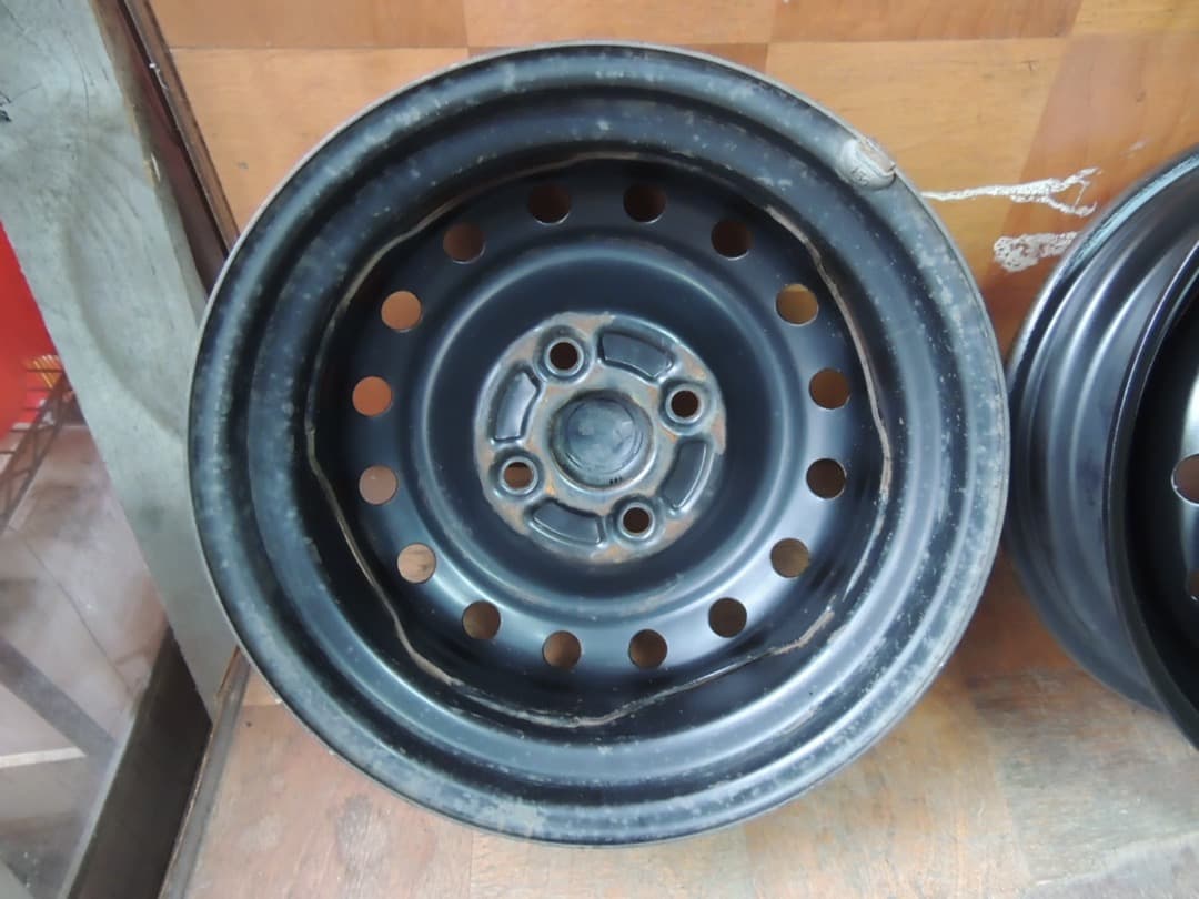 C38　スチールホイール 13X4.00B　4本セット　ダイハツ　自家塗装