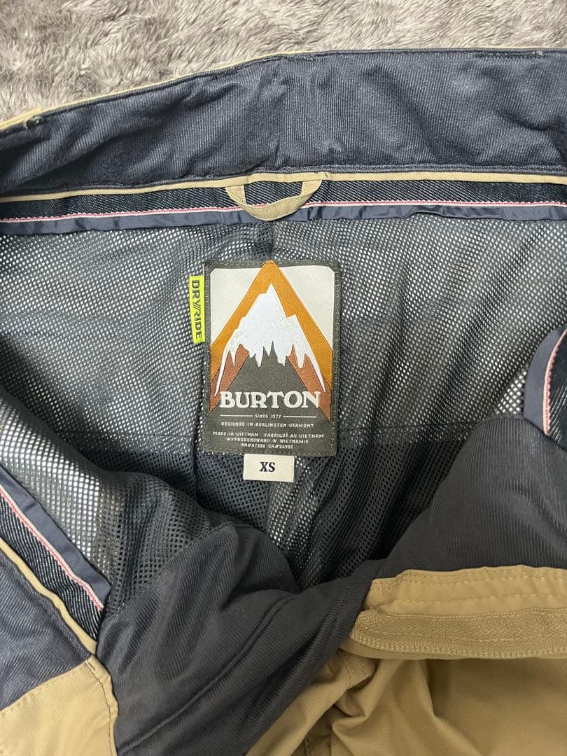 【美品】BURTON スノーボードパンツ ベージュ カーゴスタイル