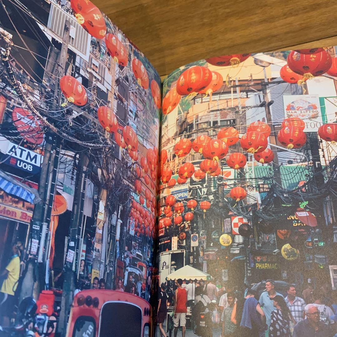 ONE YEAR ON A BIKE  洋書