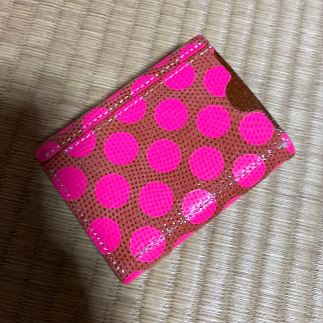 ピンクの水玉模様 三つ折り財布